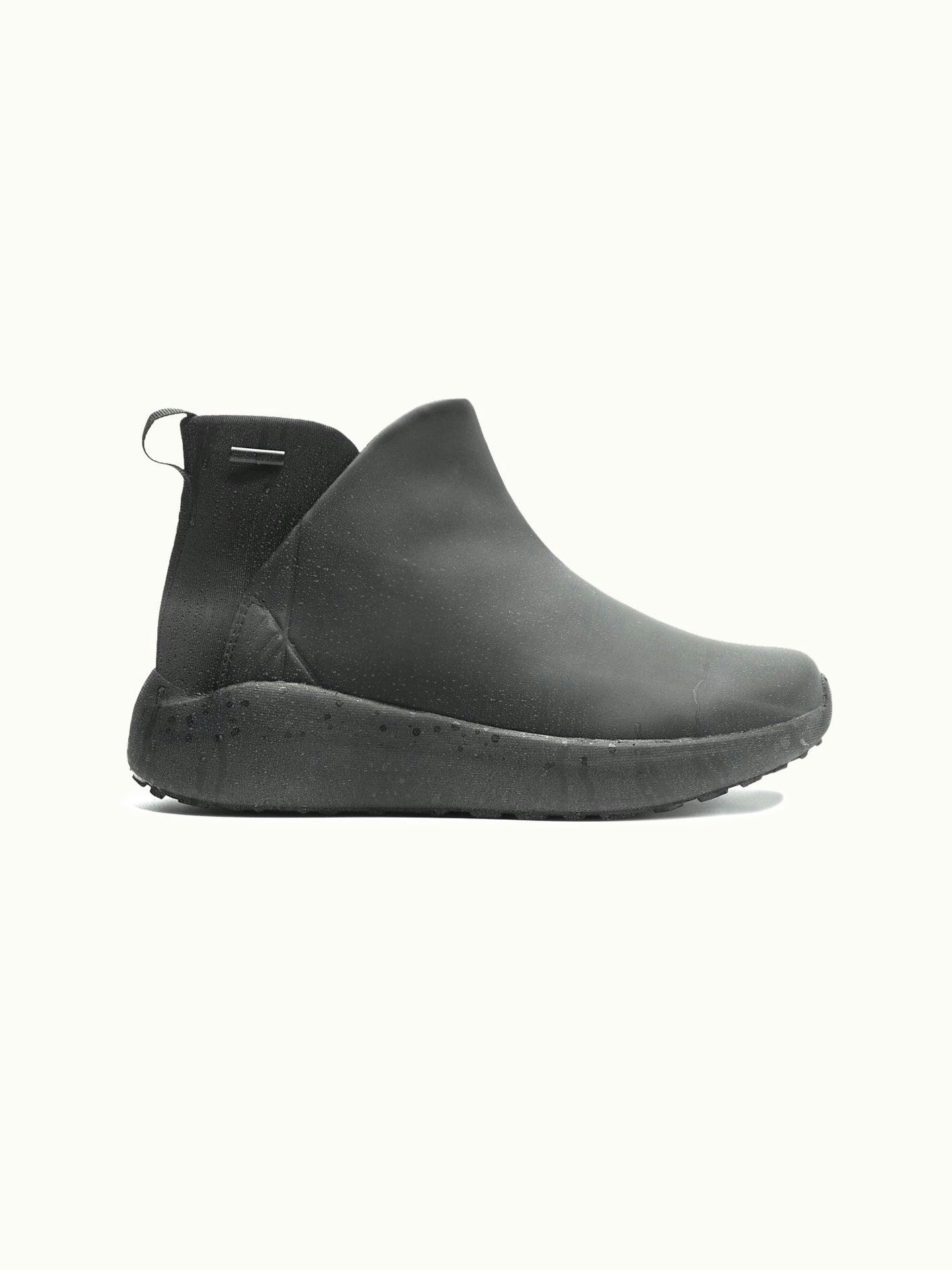 Røros Terrain ankle boots feature waterproof PU and a terrain sole for modern comfort and protection against the elements.